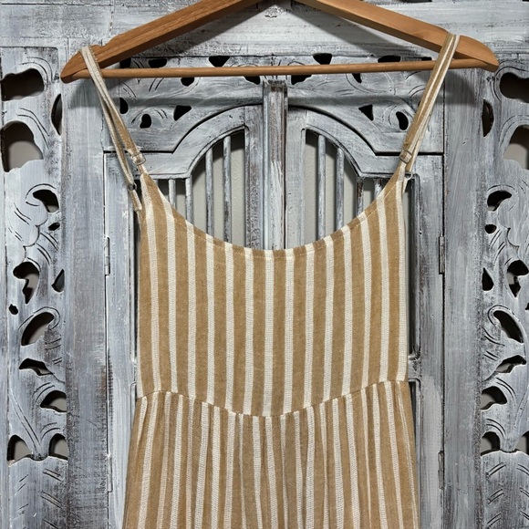 Elan Tan White Sassy Stripe Linen Blend Spaghetti Strap Back Tie Maxi Dress NWT - Picture 7 of 14